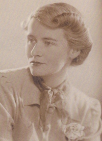 Tatiana Wiesnerová, roz. Schebková, maminka pamětnice