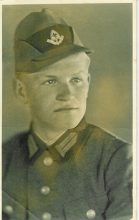 Ludvík Smolka u protiletecké obrany v Gliwicích, 1943