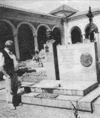 Visit to the grave of ABS