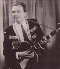 Stanley Nova in the beginnings of his music career